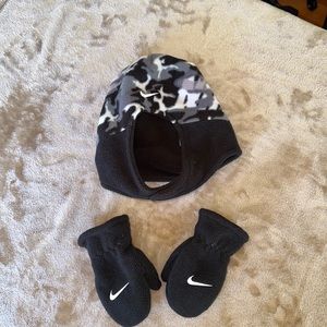 Boy's Nike Hat & Glove Bundle